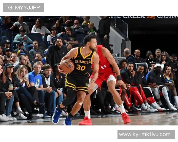 库里分享连胜经验强调团队协作与无私精神助力胜利