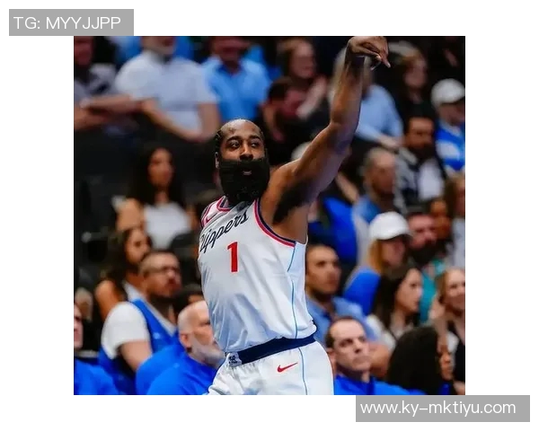 各队单场三分球纪录保持者揭秘哈登三次平纪录仅三人达到13三分